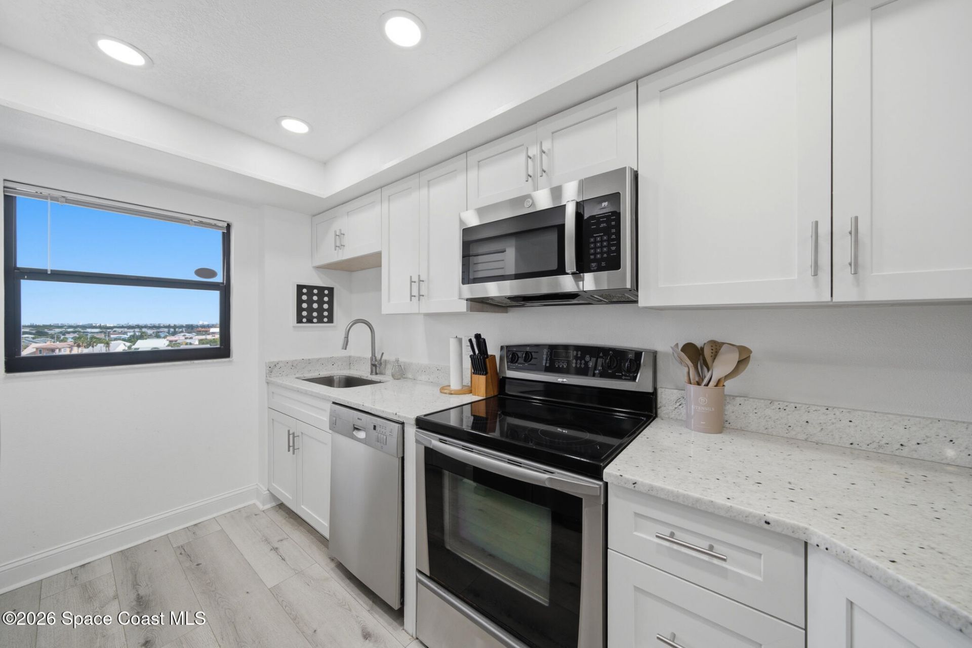 7520 Ridgewood Avenue , Unit 805, Cape Canaveral, FL 32920 Photo