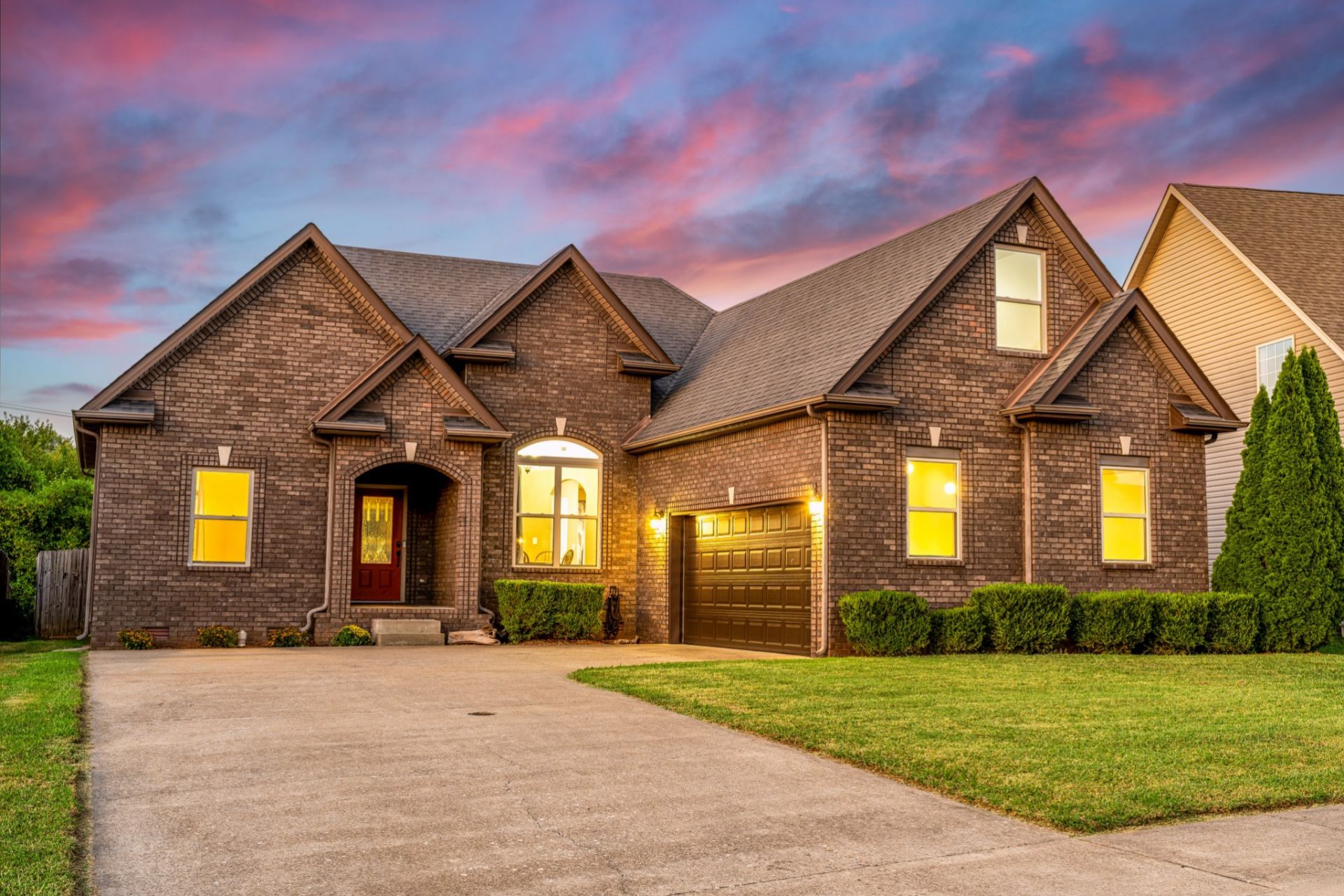 1329 Allmon Dr, Clarksville, TN 37042 Main Photo