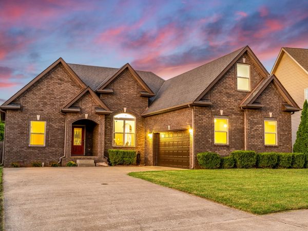 1329 Allmon Dr, Clarksville, TN 37042