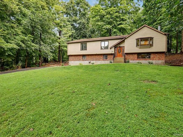 5 Trolley Road , Cortlandt Manor, NY 10567