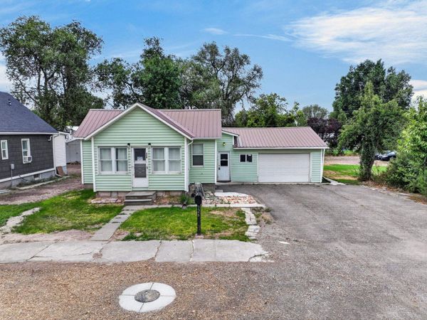326 Arthur Street, American Falls, ID 83211