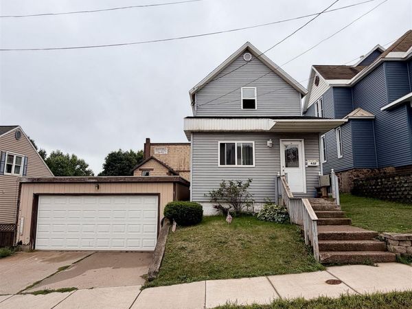 402 E Empire Street, Ishpeming, MI 49849