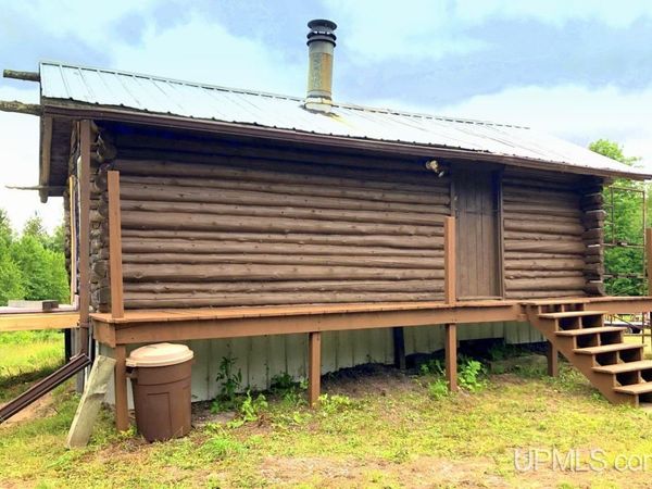 722 S Carlshend Road, Skandia Twp, MI 49885