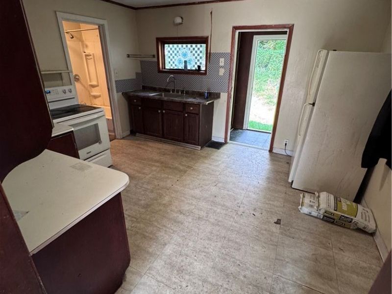 8574 N High Street , Mineral City, OH 44656 Photo 15