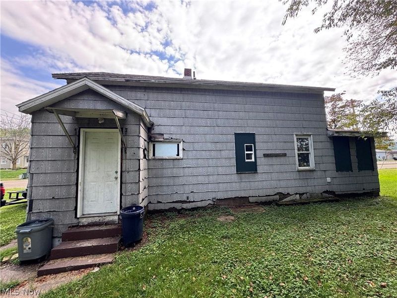 8574 N High Street , Mineral City, OH 44656 Photo 3