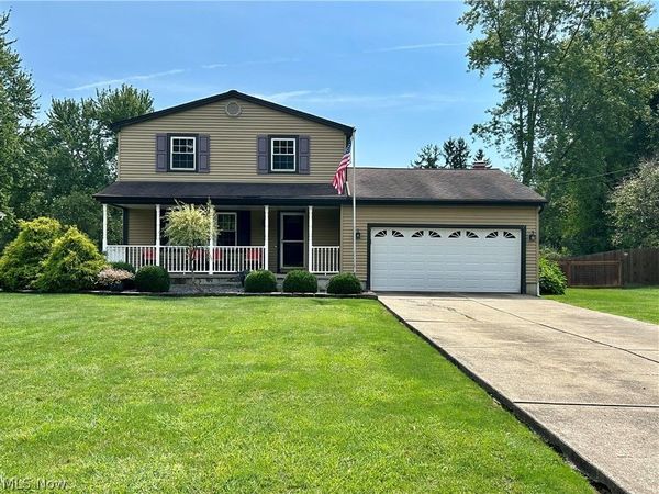 4595 Sheffield Drive , Austintown, OH 44515