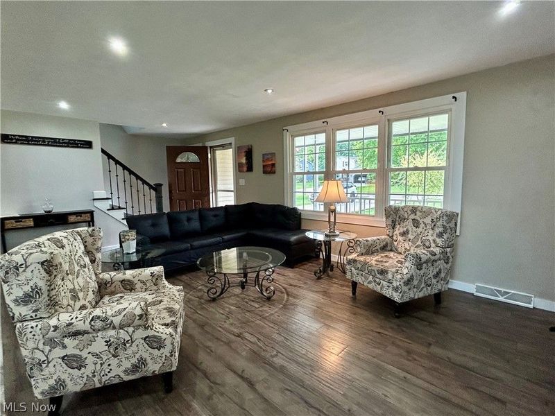 4595 Sheffield Drive, Austintown, OH 44515 Photo 3
