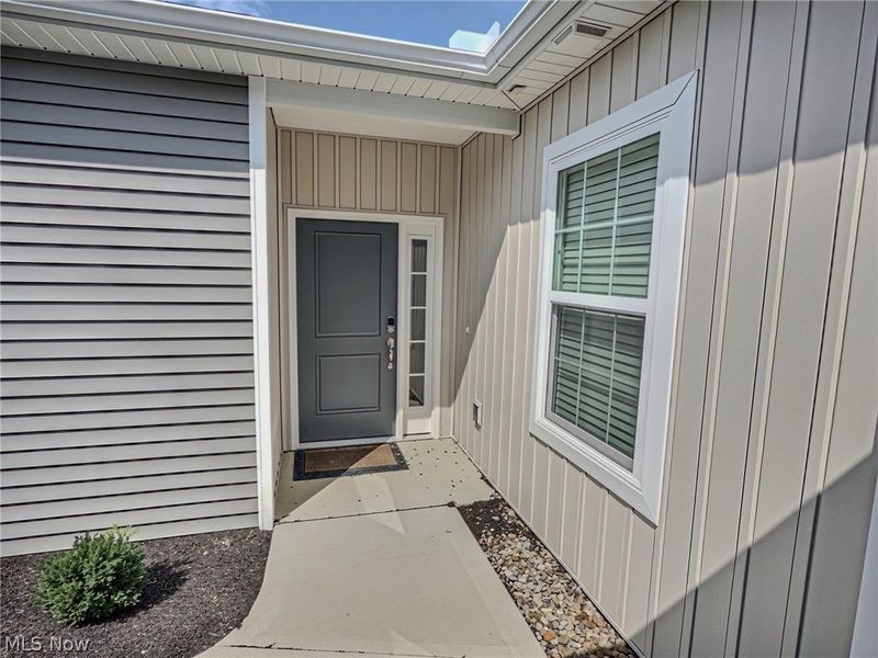118 W Spring Drive, Elyria, OH 44035 Photo 3