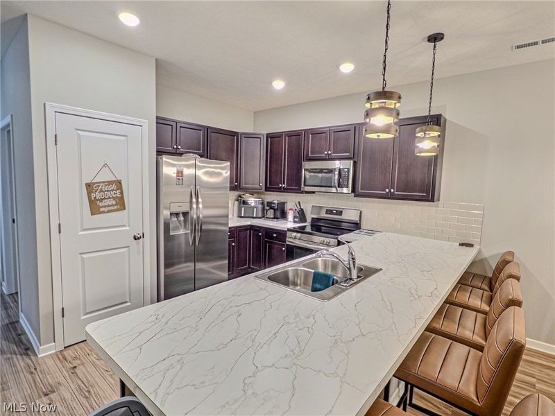 118 W Spring Drive, Elyria, OH 44035 Photo 7
