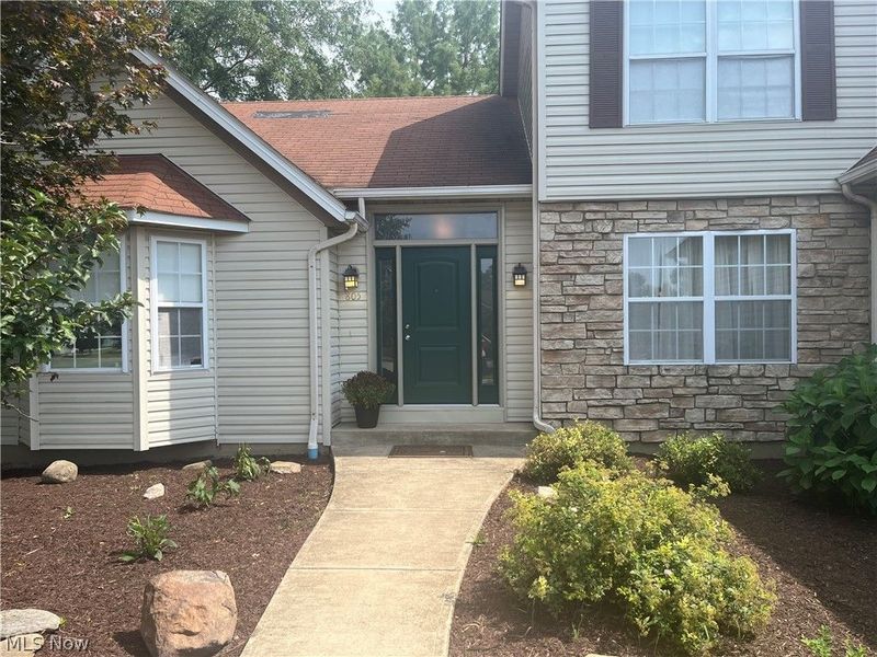 805 Gallo Drive, Brunswick, OH 44212 Photo 2