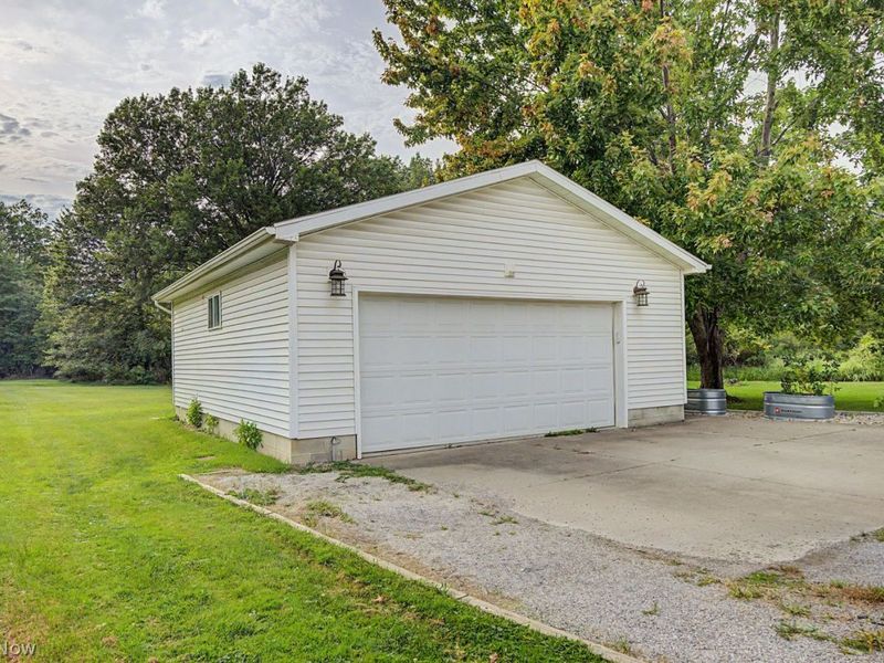 7490 Race Road, North Ridgeville, OH 44039 Photo 9