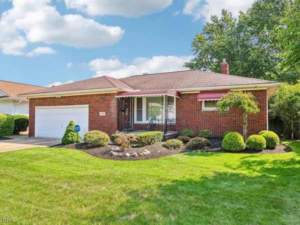 1329 Jackie Lane , Mayfield Heights, OH 44124