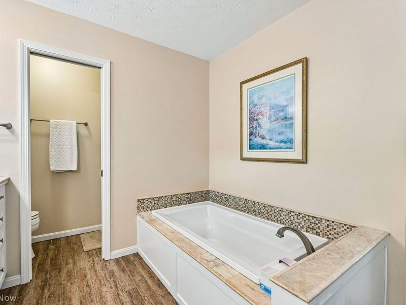 6541 Crabtree Lane , Brecksville, OH 44141 Photo 18