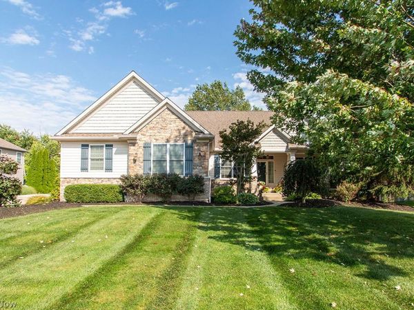 6473 Pebble Court , Medina, OH 44256