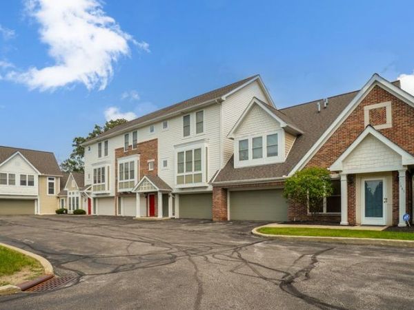 1479 Huntington Lane, Cleveland Heights, OH 44118