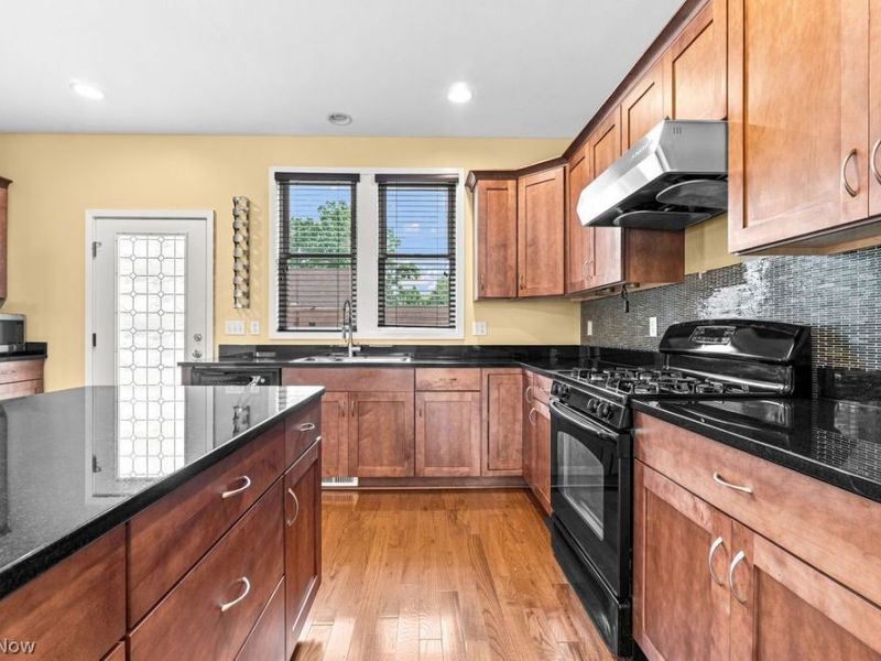 1479 Huntington Lane, Cleveland Heights, OH 44118 Photo 10
