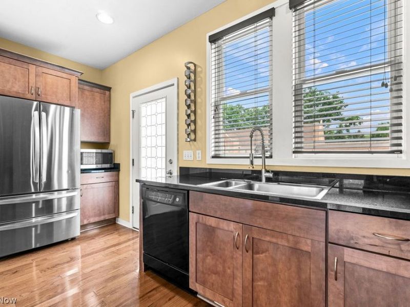 1479 Huntington Lane, Cleveland Heights, OH 44118 Photo 12