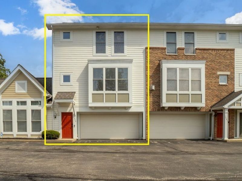 1479 Huntington Lane, Cleveland Heights, OH 44118 Photo 2