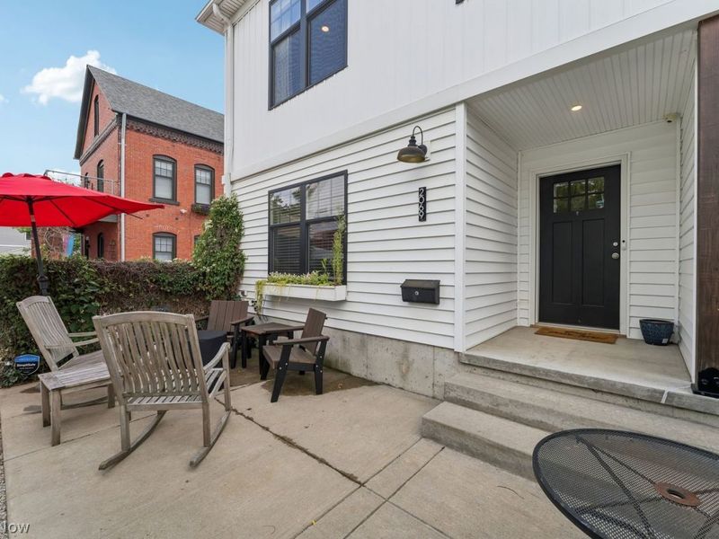 2069 W 34th Place, Cleveland, OH 44113 Photo 1