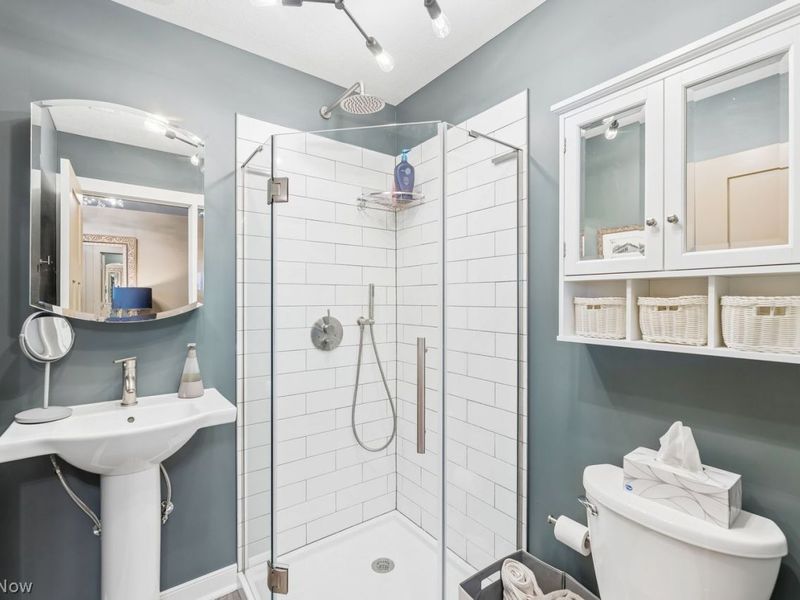 2069 W 34th Place, Cleveland, OH 44113 Photo 22