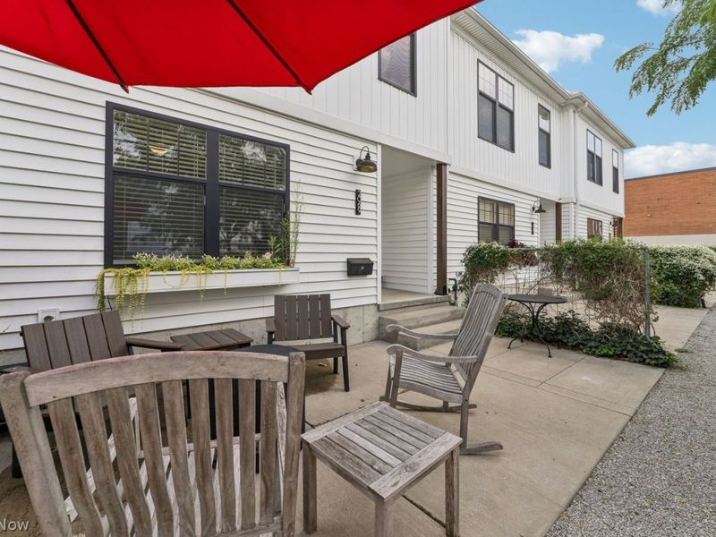 2069 W 34th Place, Cleveland, OH 44113 Photo 4
