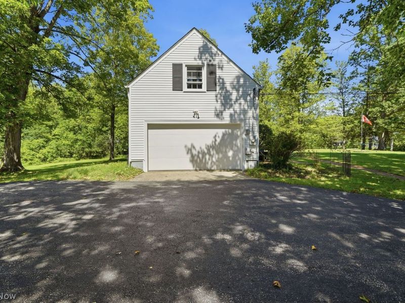 5954 Briardale Lane, Solon, OH 44139 Photo 4