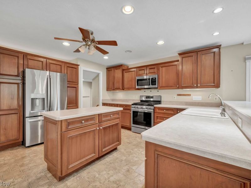 18514 Ridge Road, North Royalton, OH 44133 Photo 11
