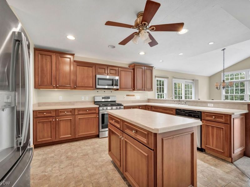 18514 Ridge Road, North Royalton, OH 44133 Photo 9