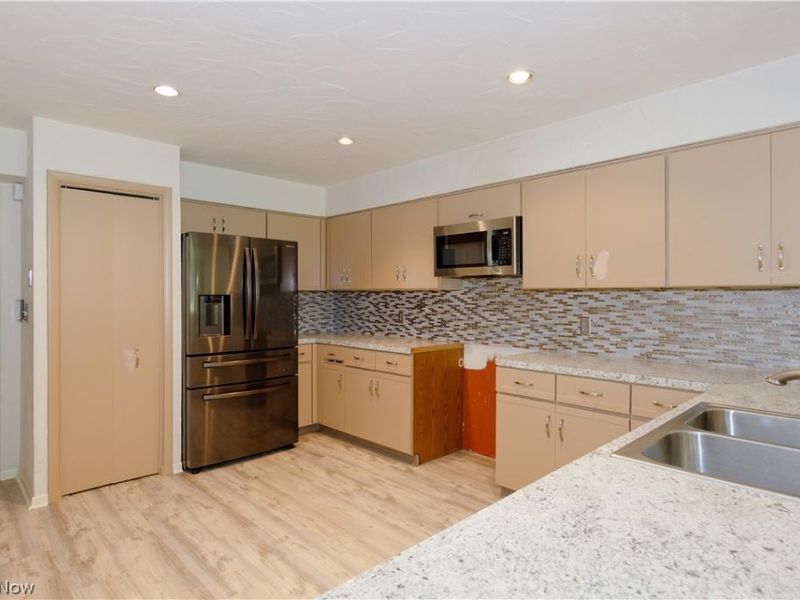 620 Hampton Ridge Drive , Akron, OH 44313 Photo 6