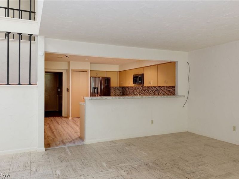 620 Hampton Ridge Drive , Akron, OH 44313 Photo 8