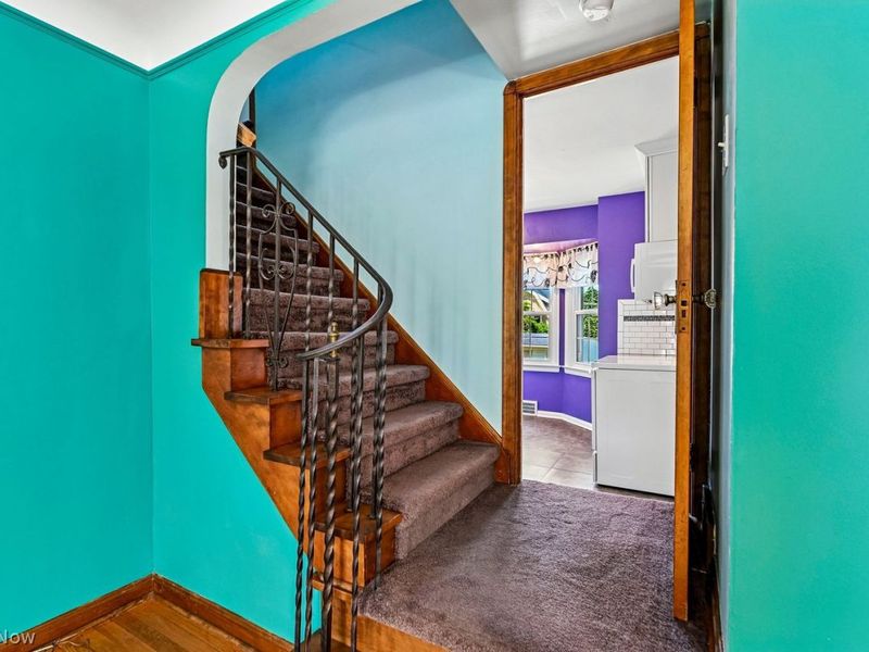 2052 Hillcrest Avenue, Cleveland, OH 44109 Photo 5
