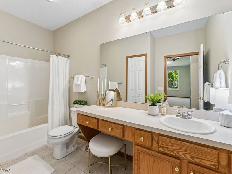 2148 Southampton Lane, Avon, OH 44011 Photo 16