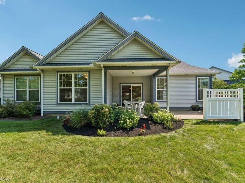 2148 Southampton Lane, Avon, OH 44011 Photo 2