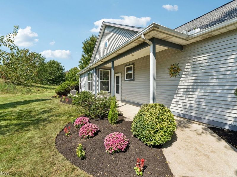 2148 Southampton Lane, Avon, OH 44011 Photo 3