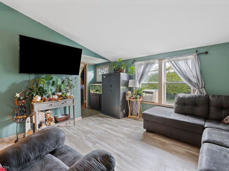 1323 Brussel Road NE, Carrollton, OH 44615 Photo 9