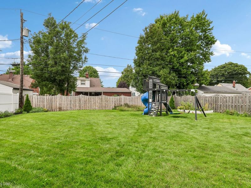 7478 Briarcliff Parkway, Middleburg Heights, OH 44130 Photo 34
