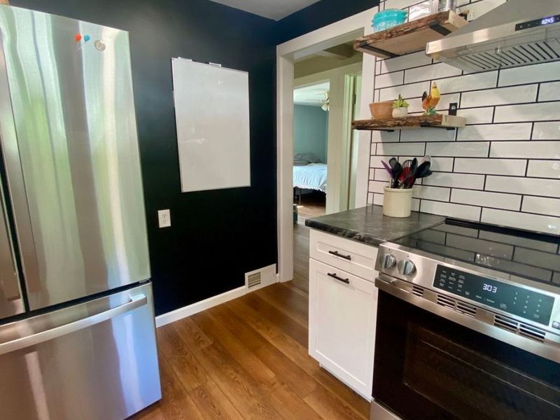 160 11th Street NE, New Philadelphia, OH 44663 Photo 8