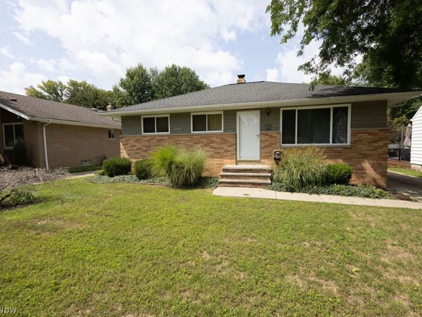 4068 W 219th Street , Fairview Park, OH 44126