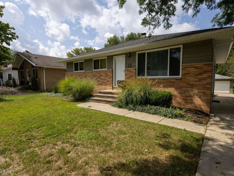 4068 W 219th Street, Fairview Park, OH 44126 Photo 2