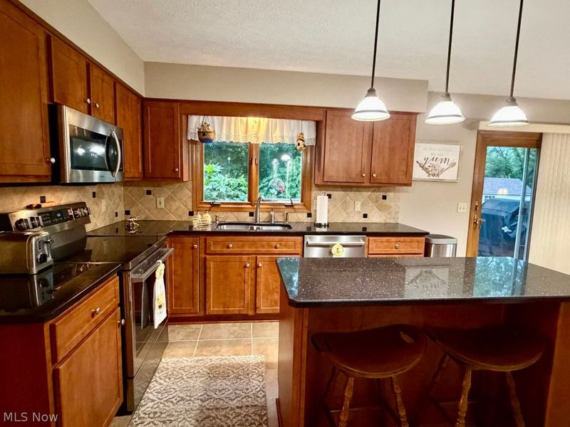 740 Sawmill Drive, Avon Lake, OH 44012 Photo 11