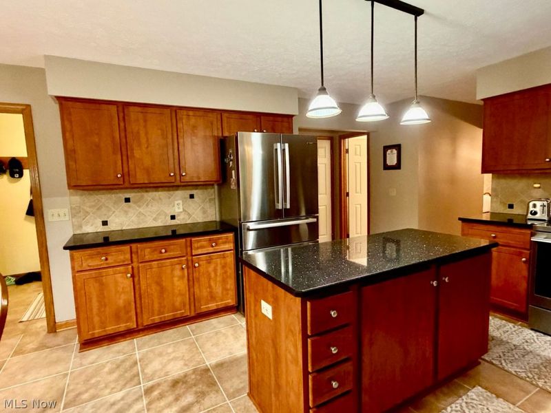 740 Sawmill Drive, Avon Lake, OH 44012 Photo 12