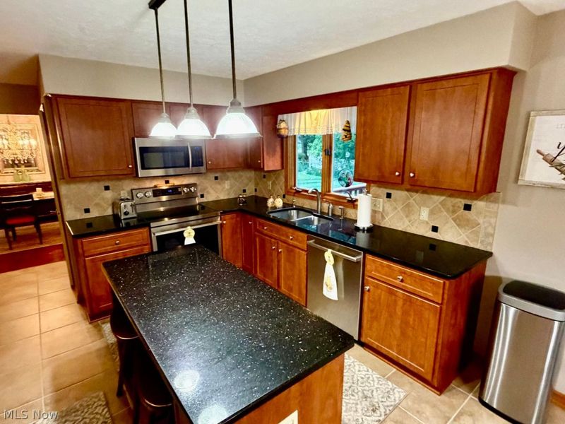 740 Sawmill Drive, Avon Lake, OH 44012 Photo 14