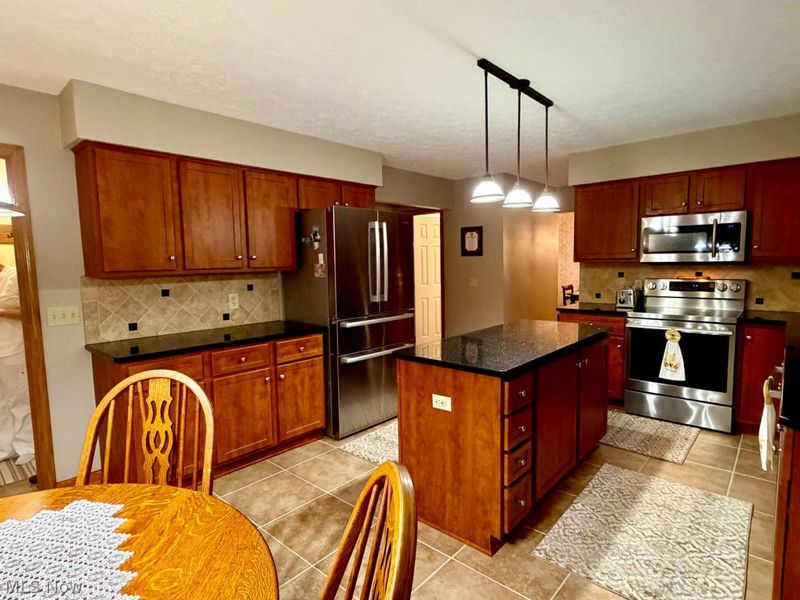 740 Sawmill Drive, Avon Lake, OH 44012 Photo 15