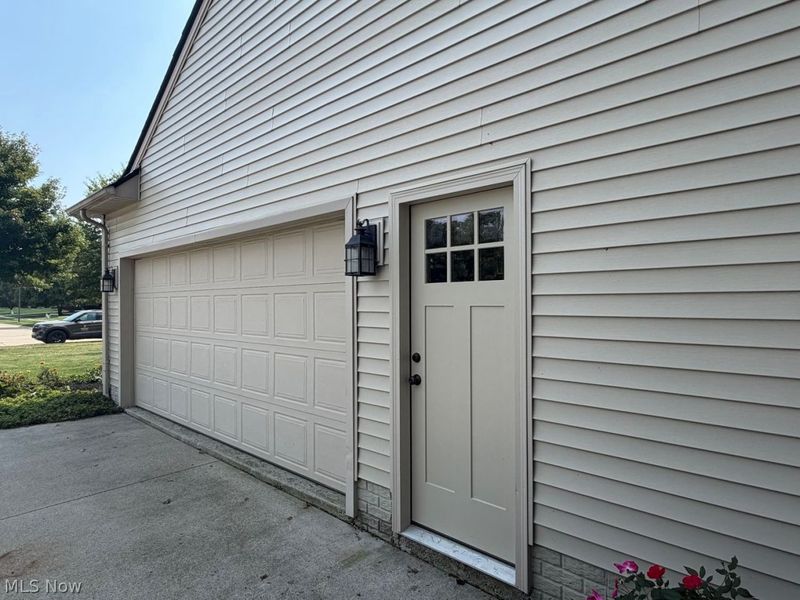 740 Sawmill Drive, Avon Lake, OH 44012 Photo 2