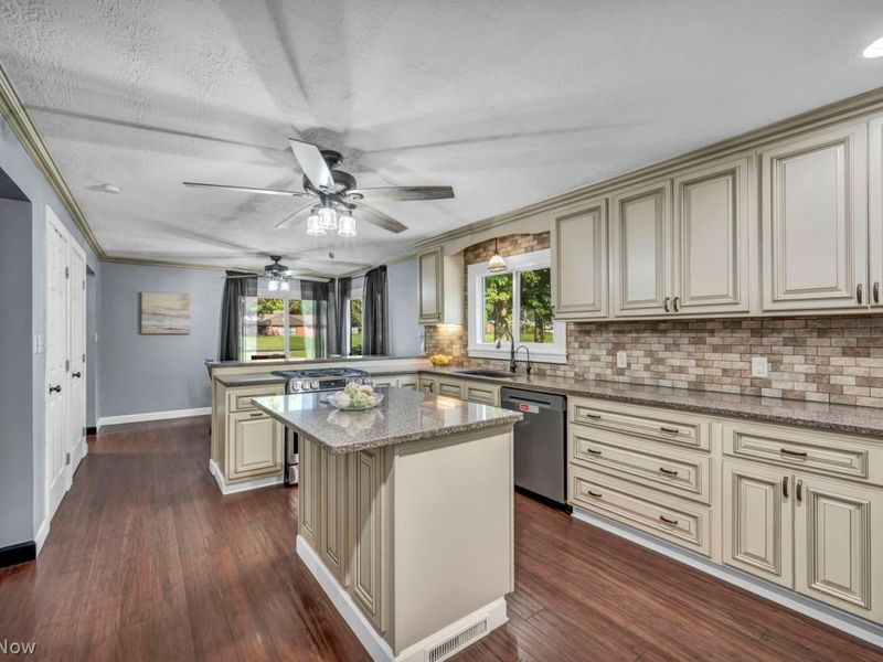 3700 Mountview Avenue, Alliance, OH 44601 Photo 9
