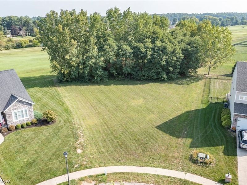 808 Willich Court, Lagrange, OH 44050 Photo 2