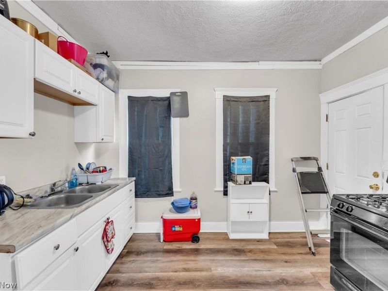 3098 W 101st Street, Cleveland, OH 44111 Photo 5