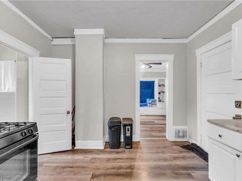 3098 W 101st Street, Cleveland, OH 44111 Photo 7