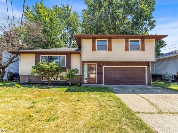 13575 Starlite Drive , Brook Park, OH 44142