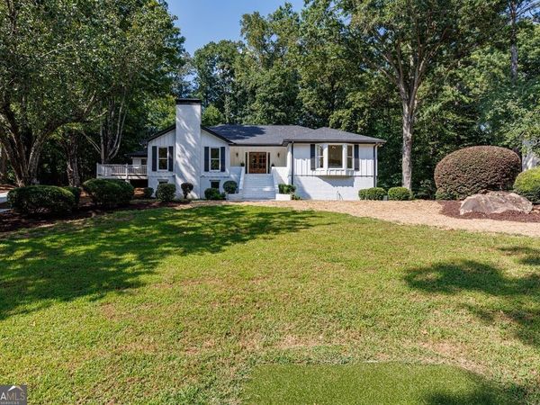 820 Oakhaven Drive, Roswell, GA 30075